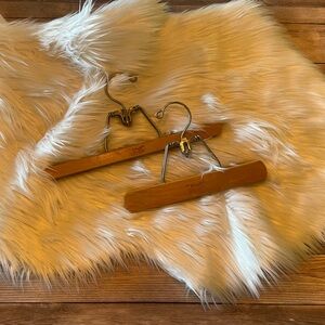 v i n t a g e Setwell Pant Hangers Set of 2